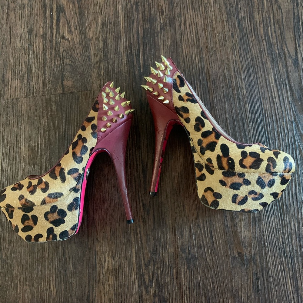 6.5 Women’s Betsy Johnson Heels